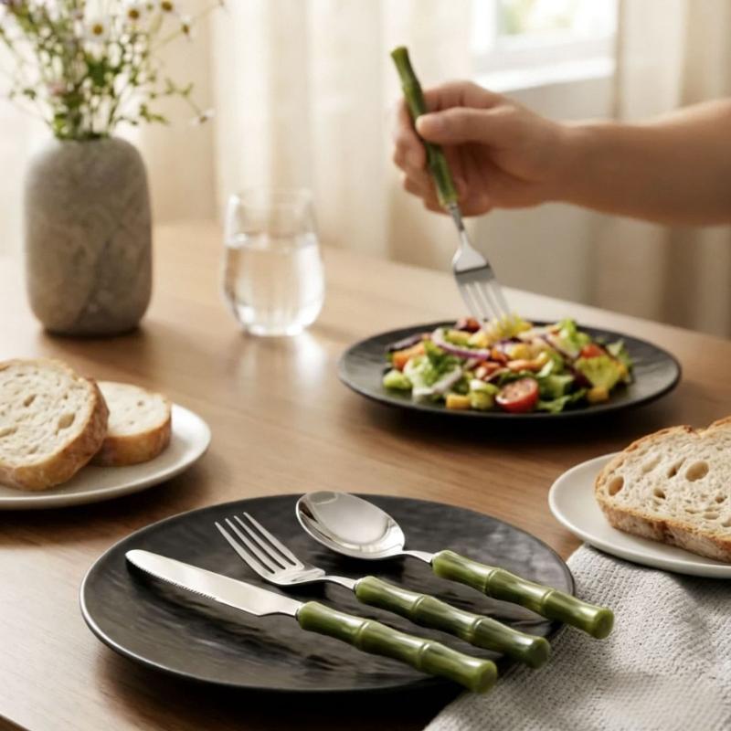 طقم أدوات مائدة من الفولاذ الم - مراجعة Bamboo Cutlery Set وسعره